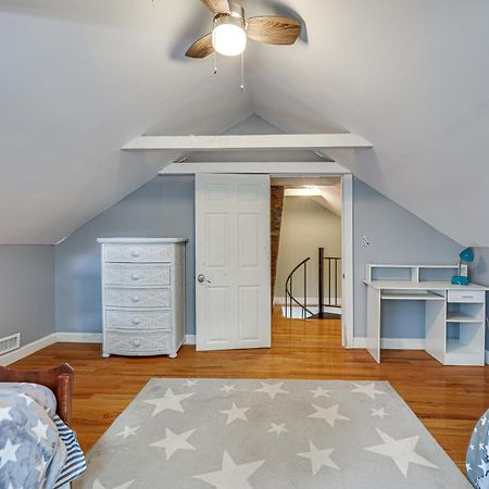 Quintessential New England Home With Patio And Grill! Putnam ภายนอก รูปภาพ
