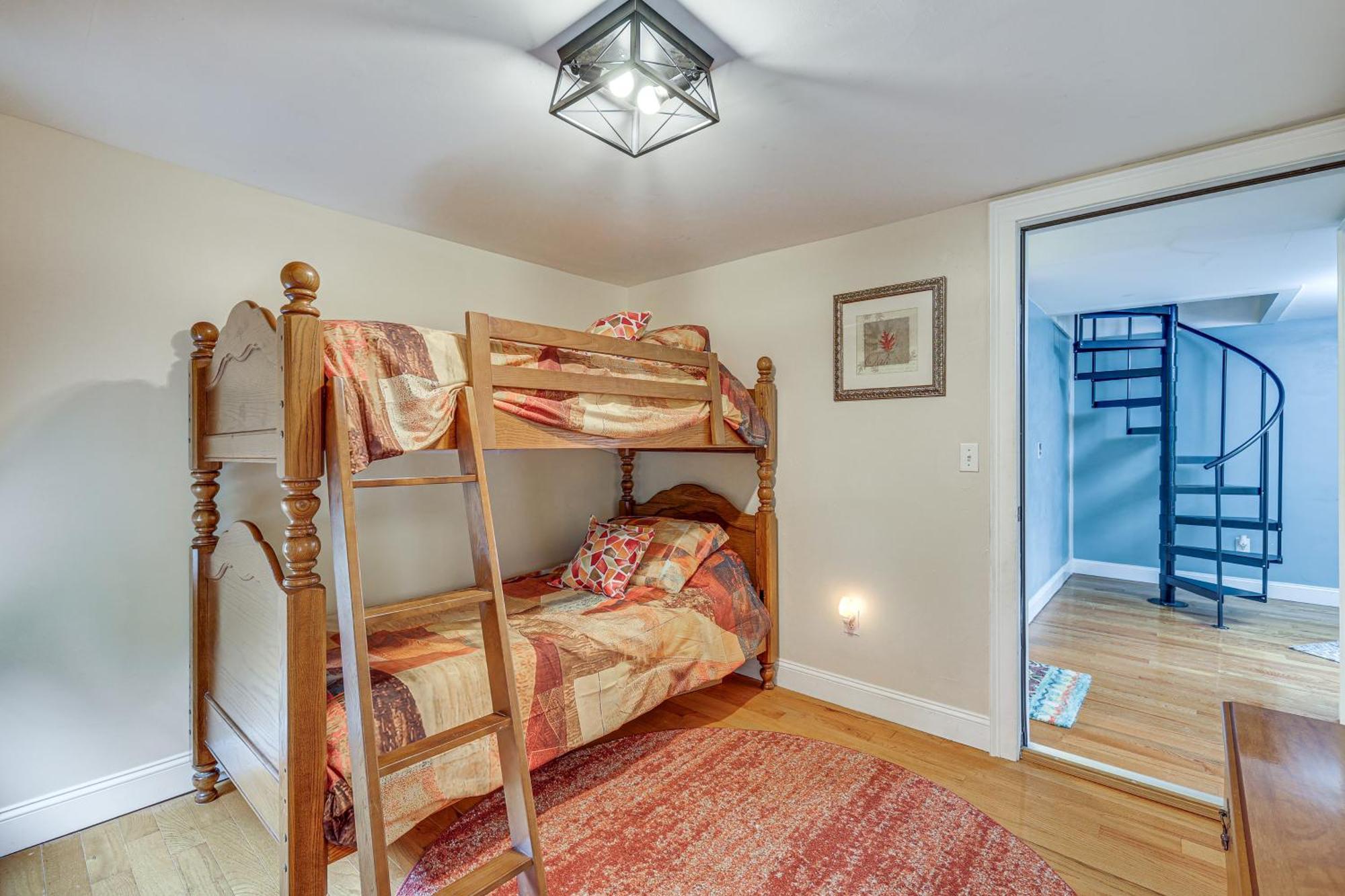 Quintessential New England Home With Patio And Grill! Putnam ภายนอก รูปภาพ