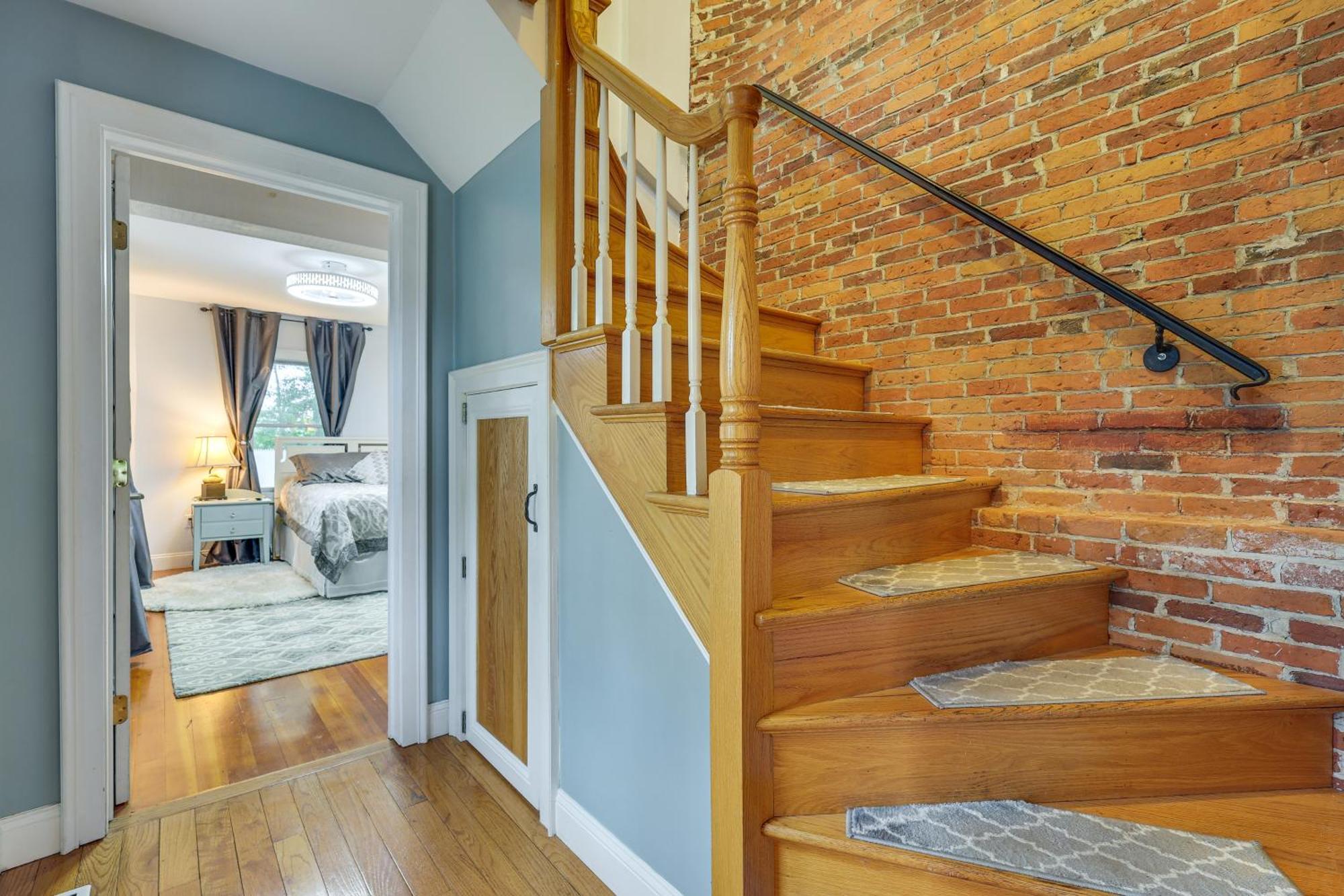 Quintessential New England Home With Patio And Grill! Putnam ภายนอก รูปภาพ