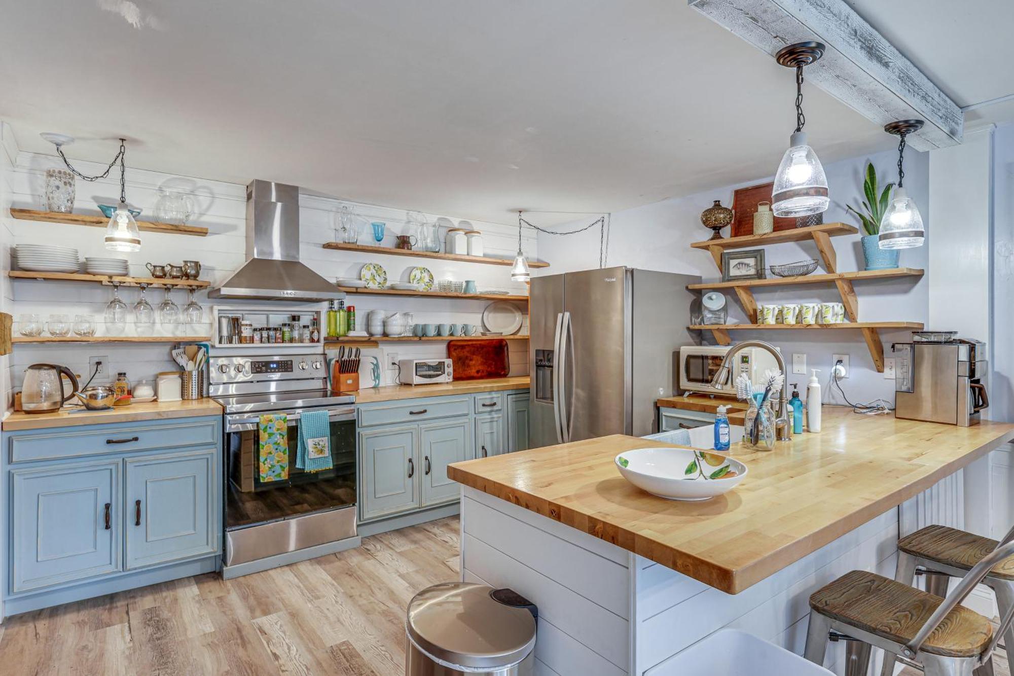 Quintessential New England Home With Patio And Grill! Putnam ภายนอก รูปภาพ