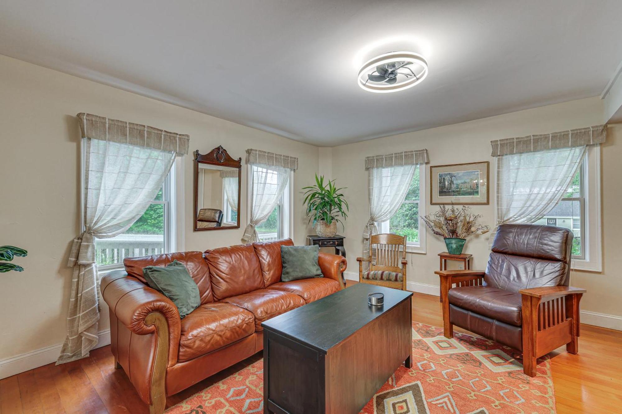 Quintessential New England Home With Patio And Grill! Putnam ภายนอก รูปภาพ