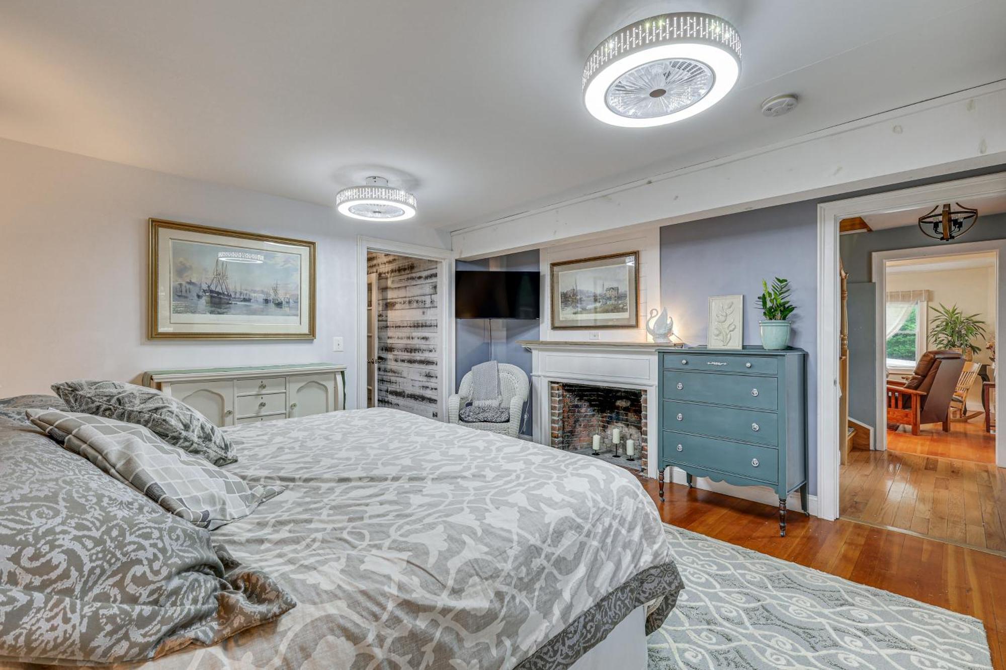 Quintessential New England Home With Patio And Grill! Putnam ภายนอก รูปภาพ
