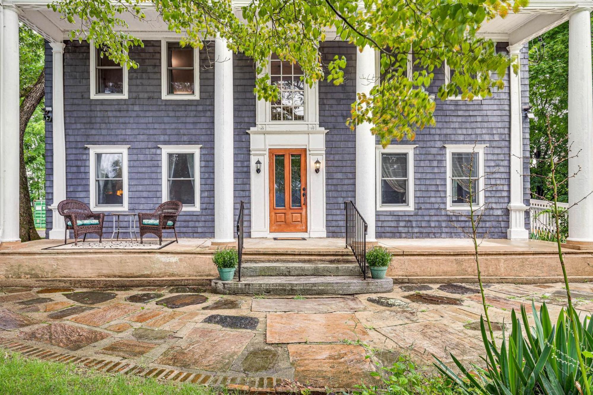 Quintessential New England Home With Patio And Grill! Putnam ภายนอก รูปภาพ